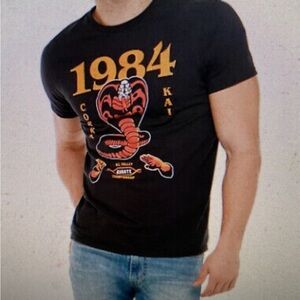 Karate Kid Cobra Kai black t-shirt Men’s size L snake unisex
